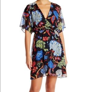 Alice + Olivia Cay Batwing Floral Dress - Multicolor